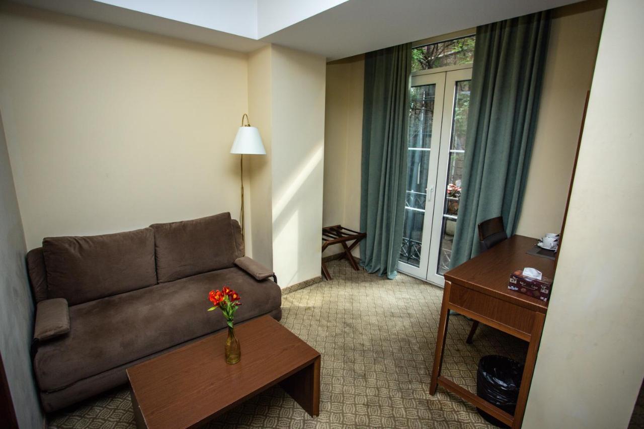 A5 Hotel Tbilisi Eksteriør bilde